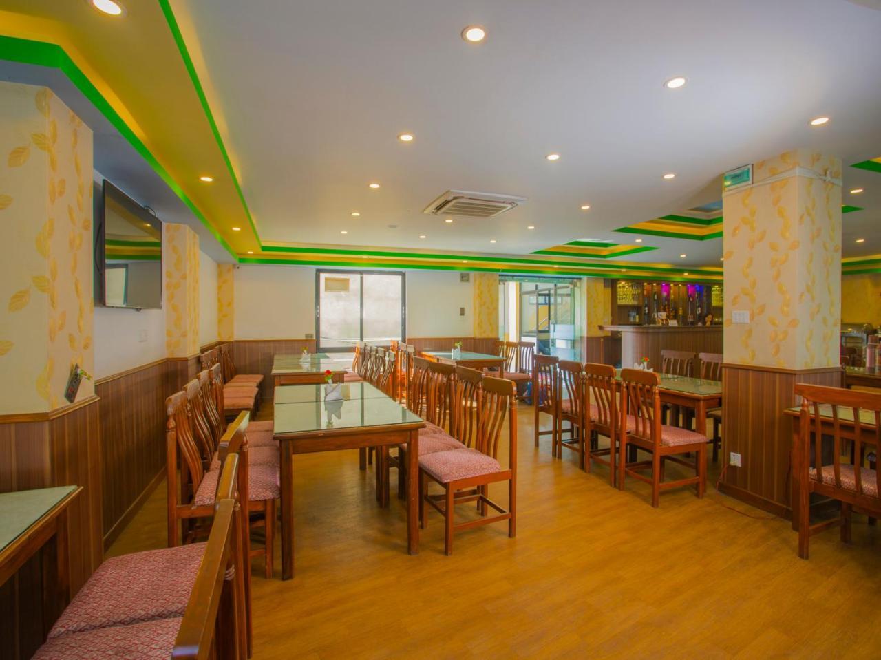 Oyo 255 White Zambala Hotel Catmandu Exterior foto